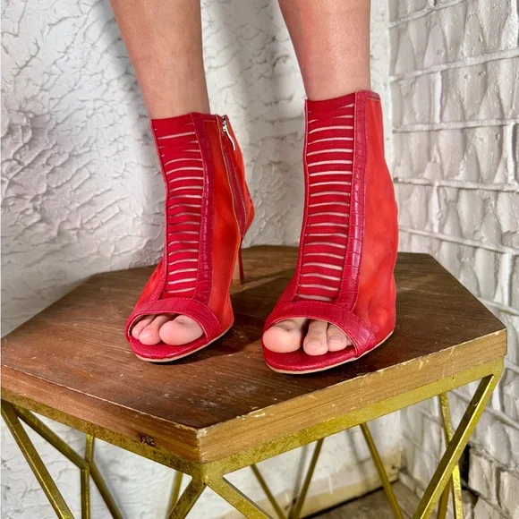 Jessica Carlyle Vibrant Red Mesh Heels - Picture 2 of 12